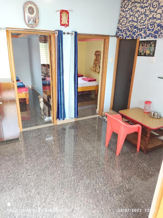 Vaibhav Home Stay Хампи Экстерьер фото