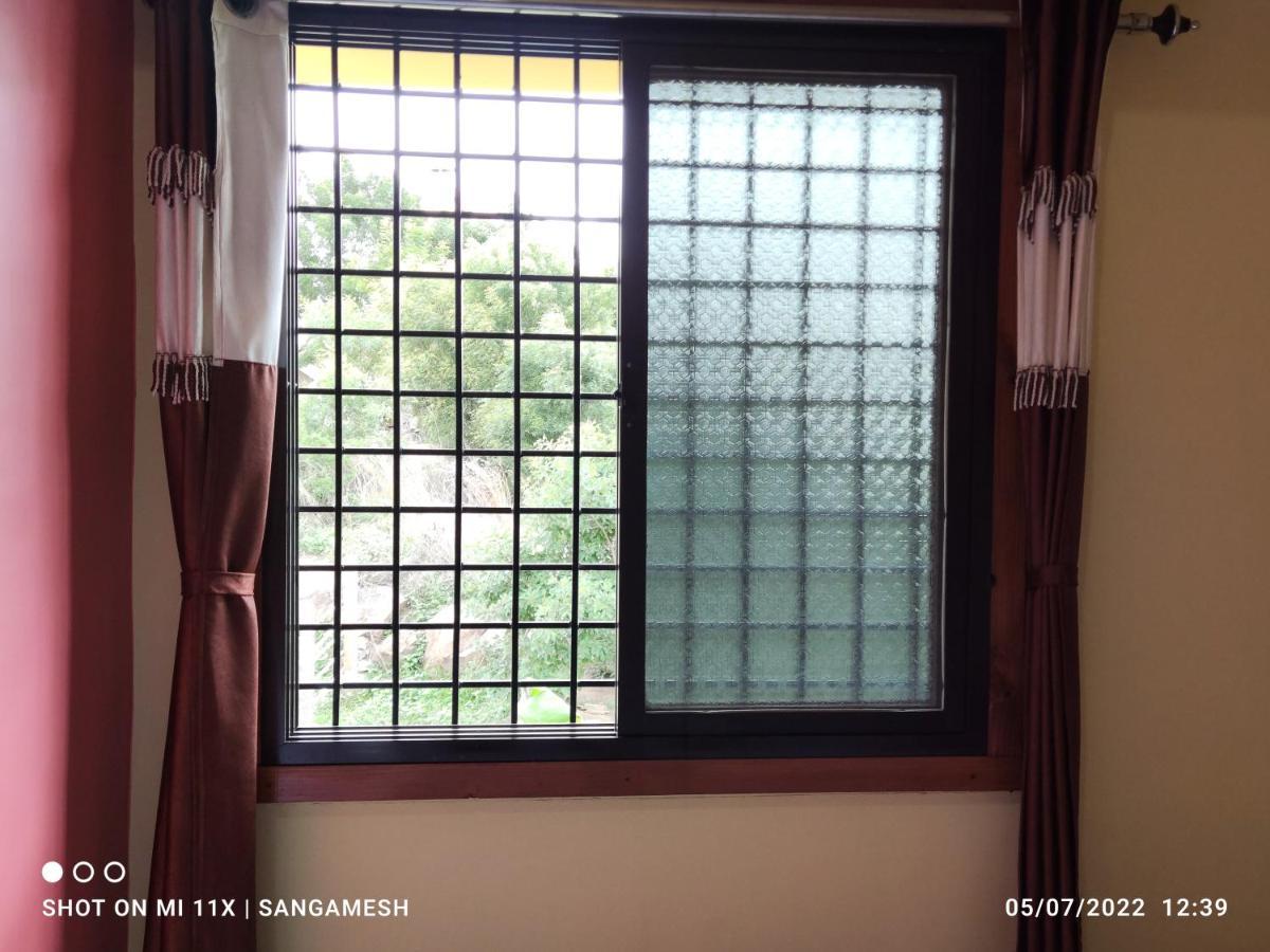 Vaibhav Home Stay Хампи Экстерьер фото