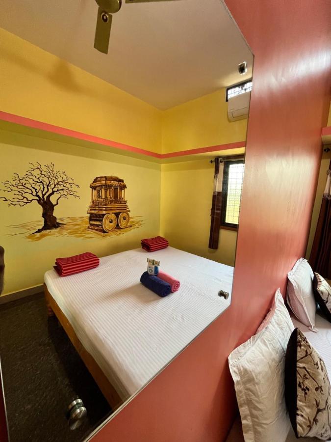 Vaibhav Home Stay Хампи Экстерьер фото