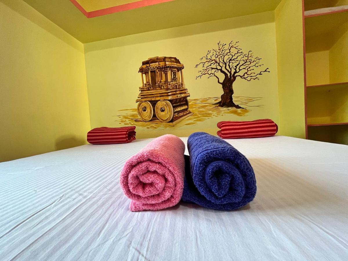 Vaibhav Home Stay Хампи Экстерьер фото
