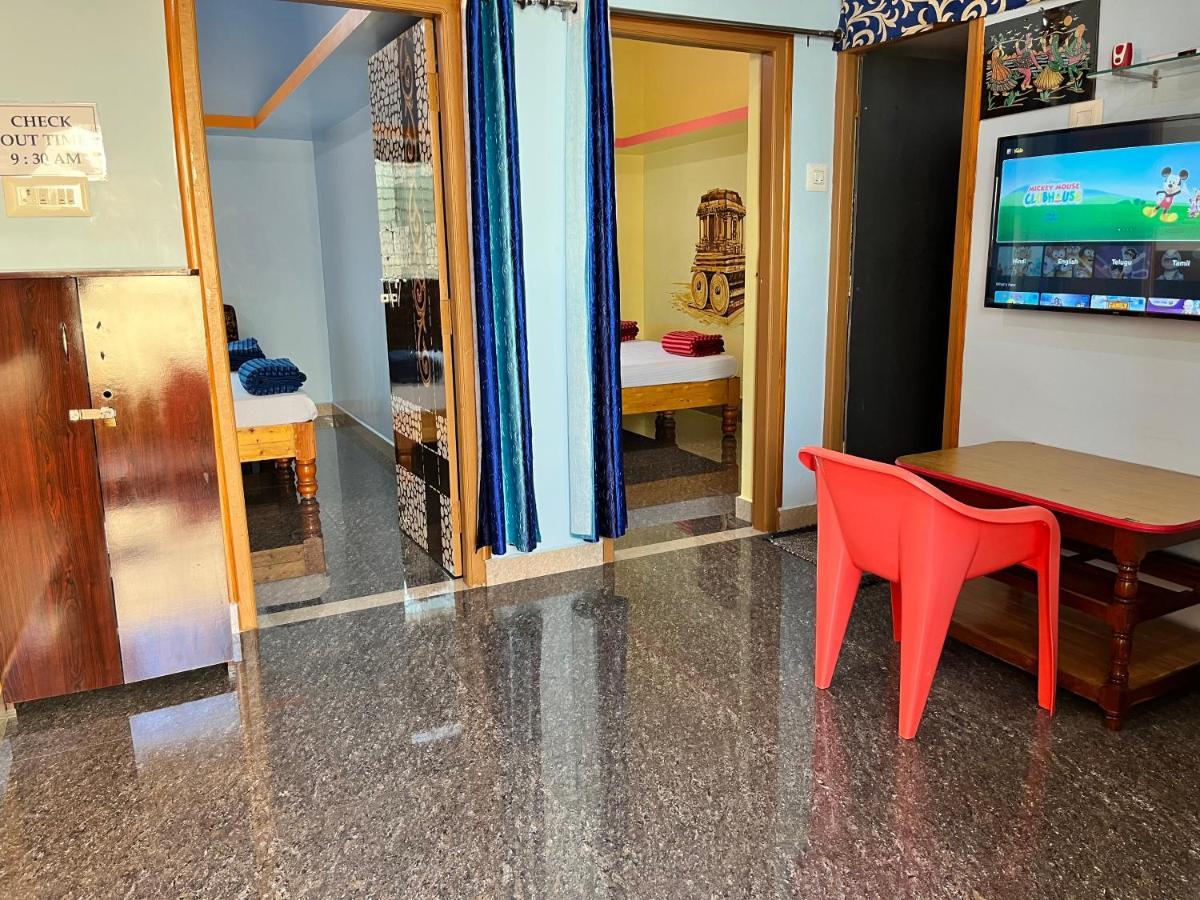Vaibhav Home Stay Хампи Экстерьер фото