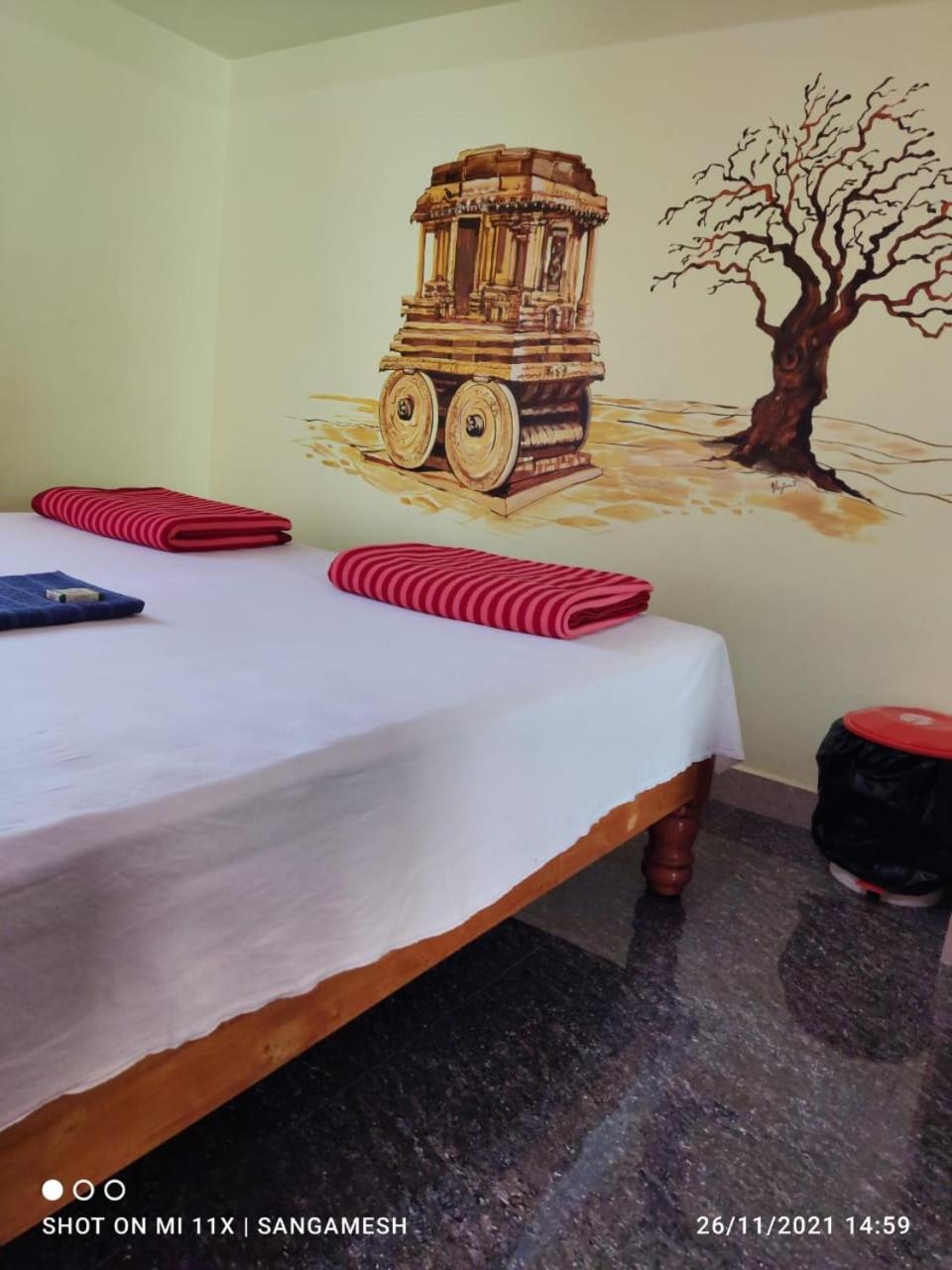 Vaibhav Home Stay Хампи Номер фото