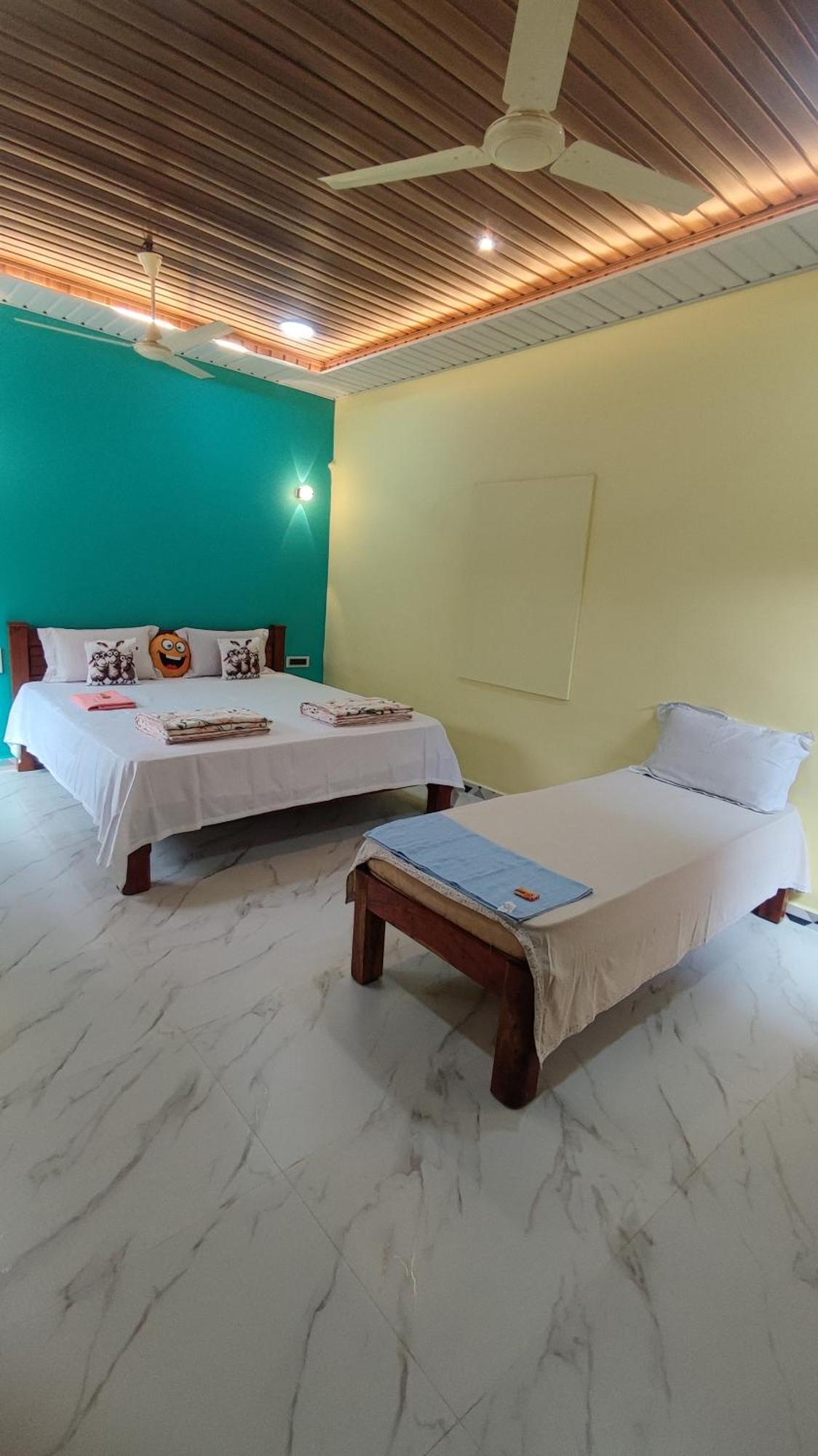 Vaibhav Home Stay Хампи Номер фото